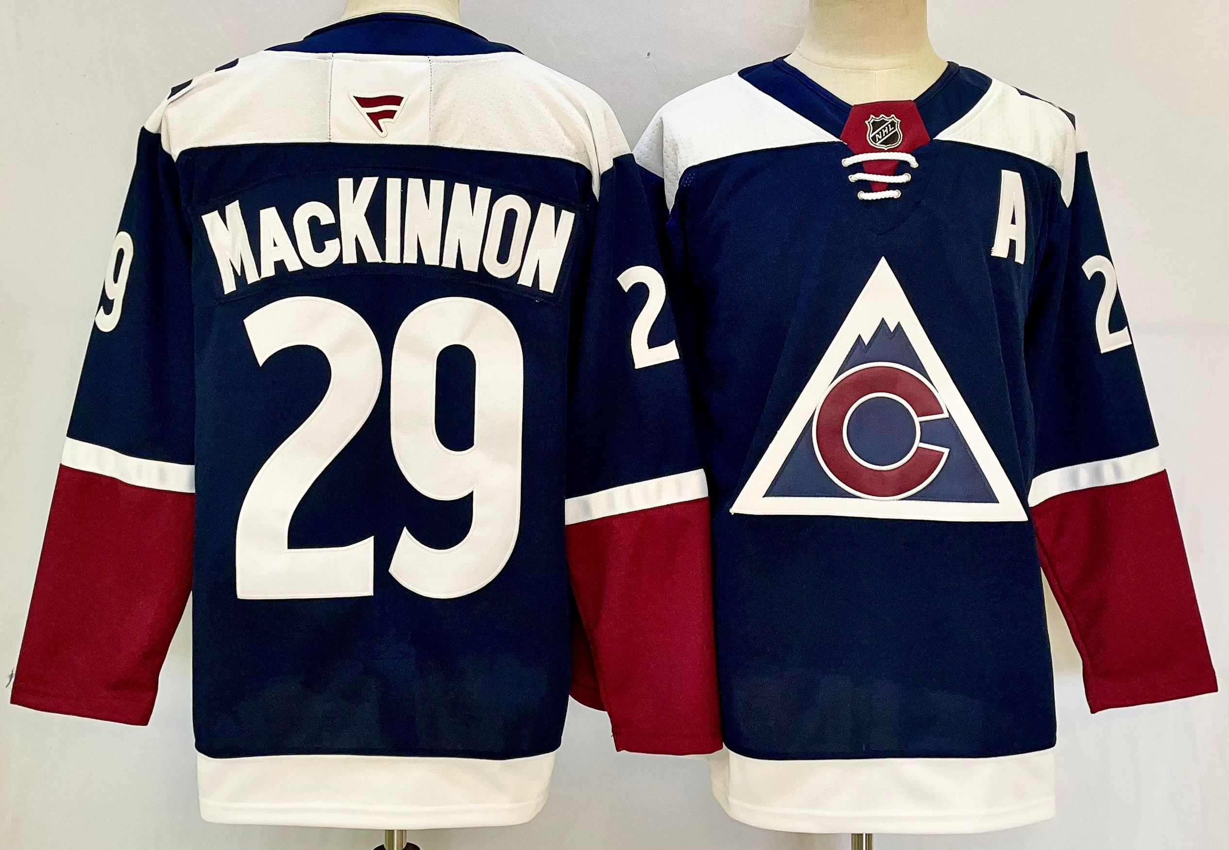 Men Colorado Avalanche #29 Mackinnon Blue 2025 Home Premier Player NHL Jersey->colorado avalanche->NHL Jersey